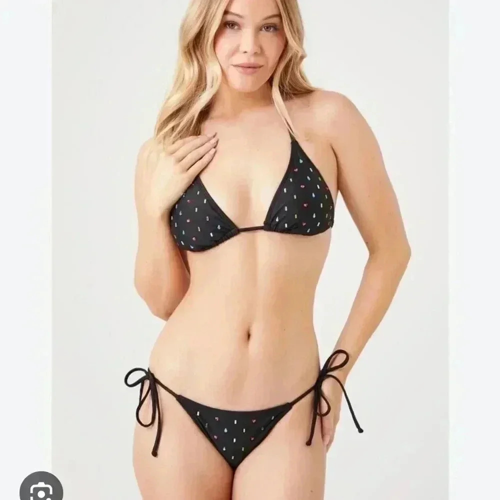 Triangle bikini